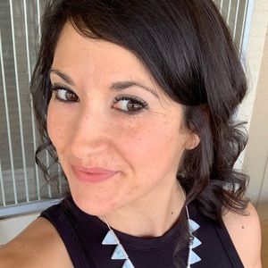 Meet your Posher, Lisa